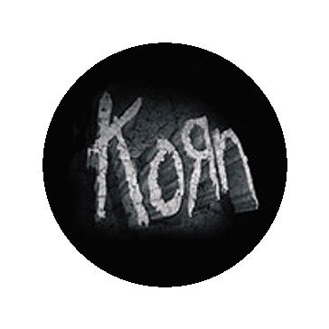 KORN: Stone Logo (jelvény, 2,5 cm)
