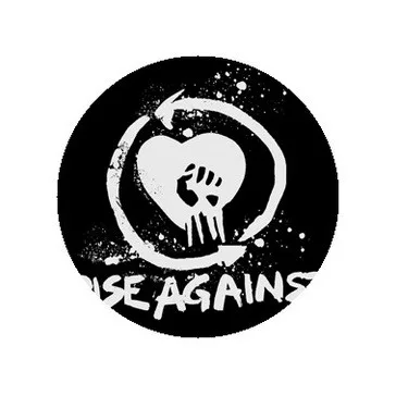 RISE AGAINST: Fist (jelvény, 2,5 cm)